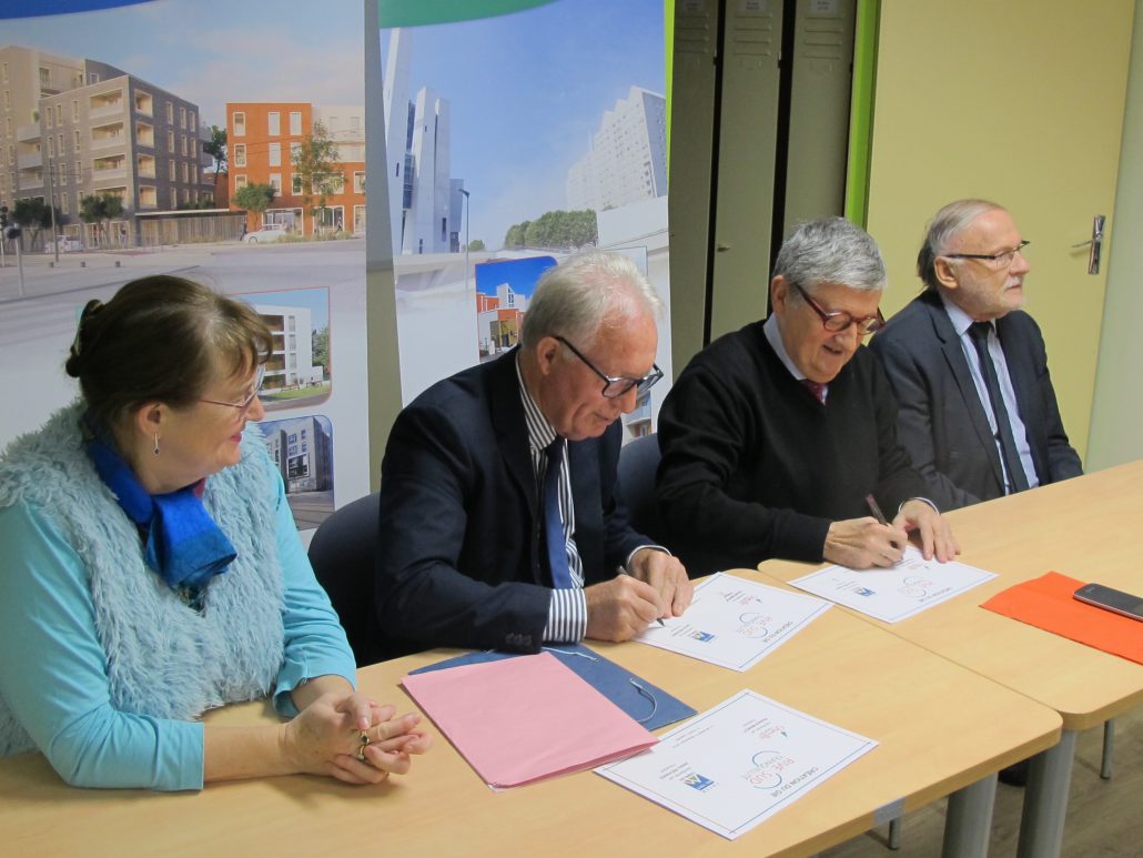 Signature contrat partenaire