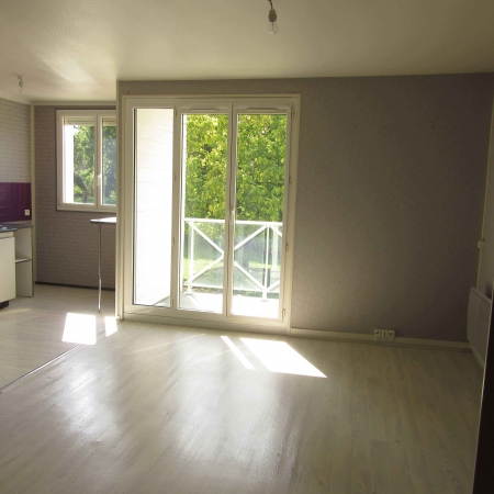 1_Saint-Laurent_Grand-Quevilly.JPG